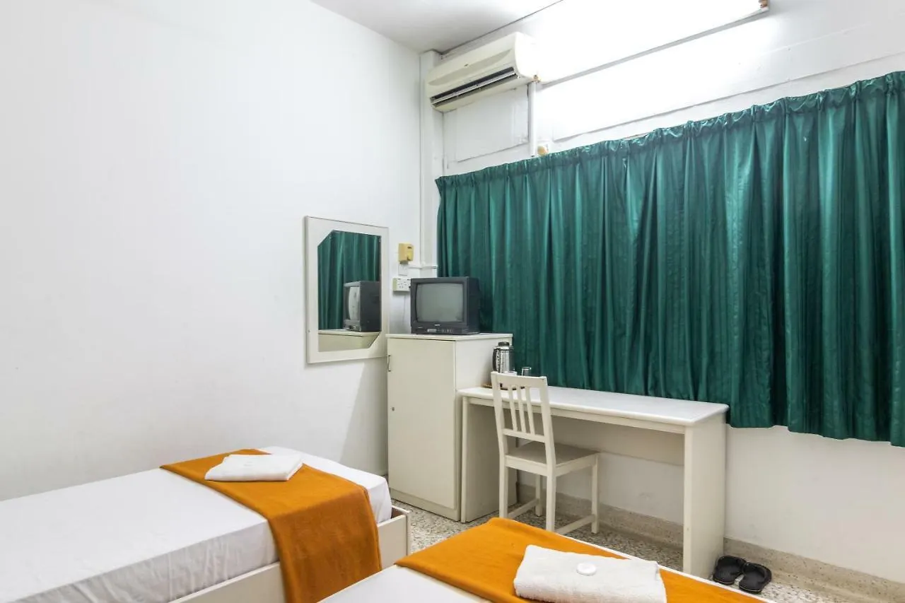 Dragon Hotel Malacca 2*,